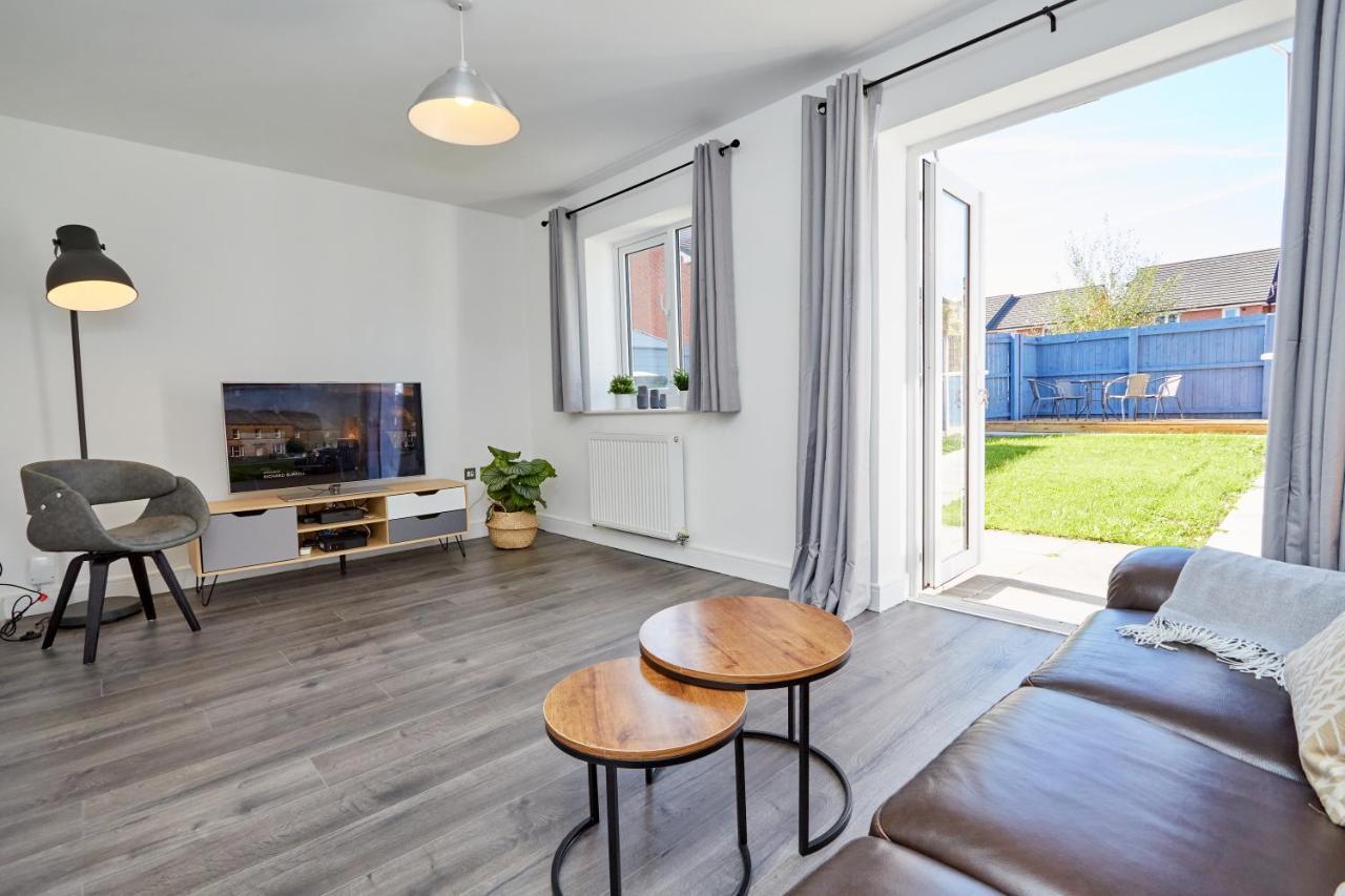 Cosy,Modern And Relaxing 3 Bedroom House With Parking Manchester Buitenkant foto