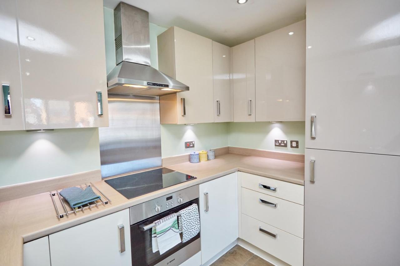Cosy,Modern And Relaxing 3 Bedroom House With Parking Manchester Buitenkant foto