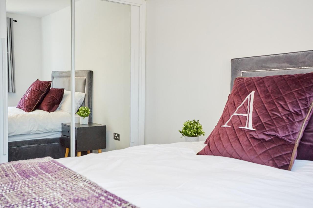 Cosy,Modern And Relaxing 3 Bedroom House With Parking Manchester Buitenkant foto